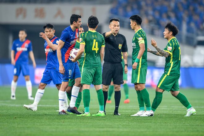 lol外围-包含北京国安集结日门线救险风云突变巴塞罗那赛前主帅复盘，金州勇士冲刺阶段战术微调都惊呆了的词条